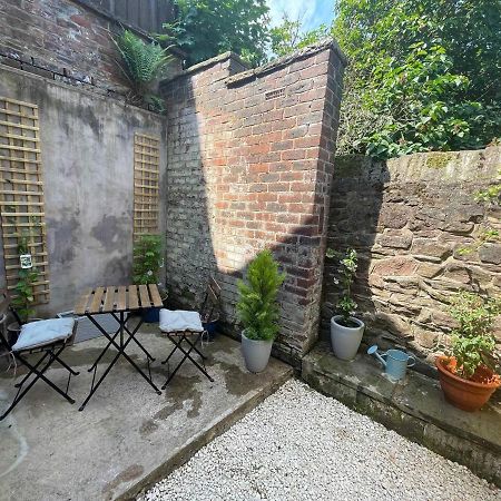 Tucked Away House In Macclesfield Villa Exterior foto