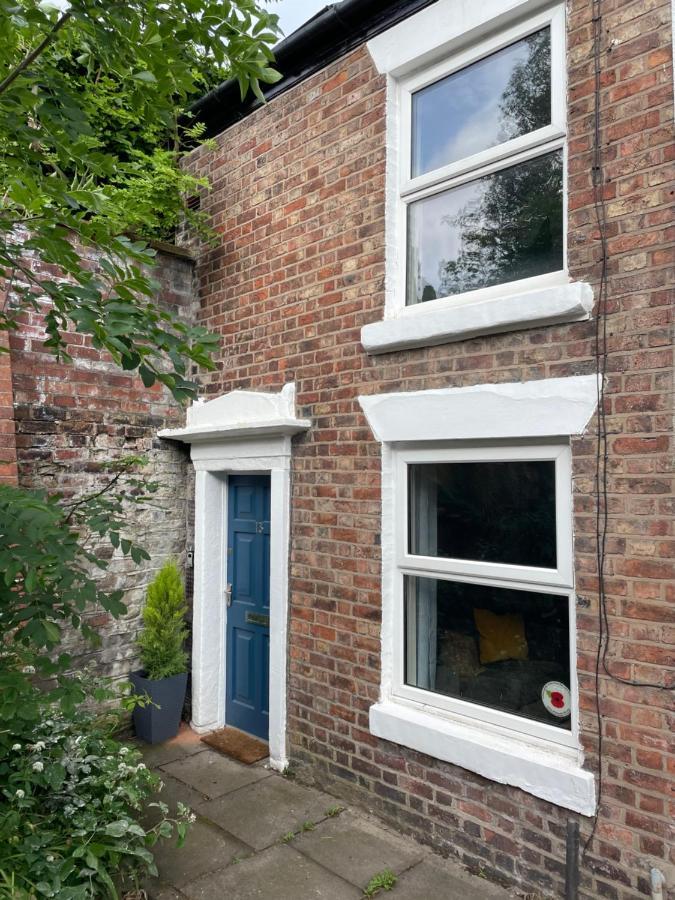 Tucked Away House In Macclesfield Villa Exterior foto